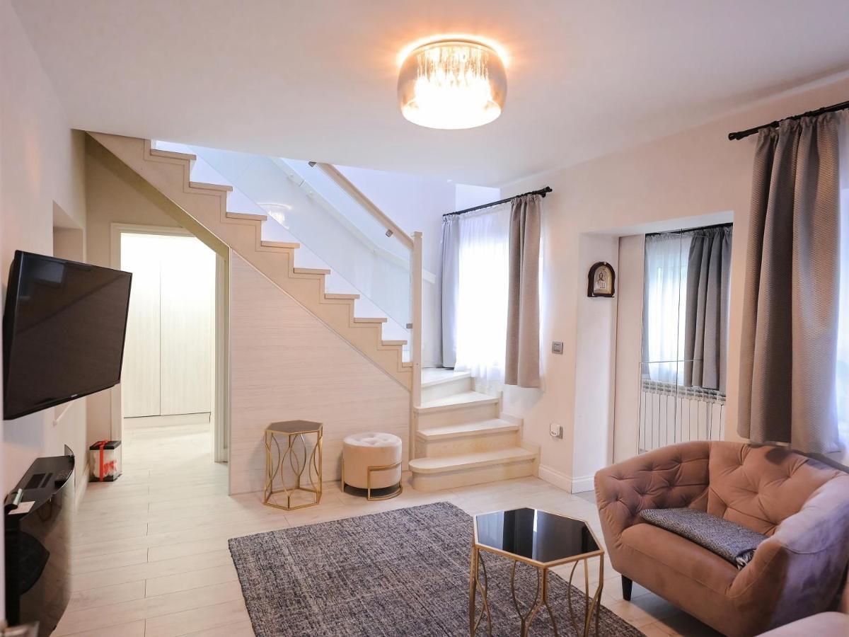 Ase Premium House Villa Suceava Exterior photo